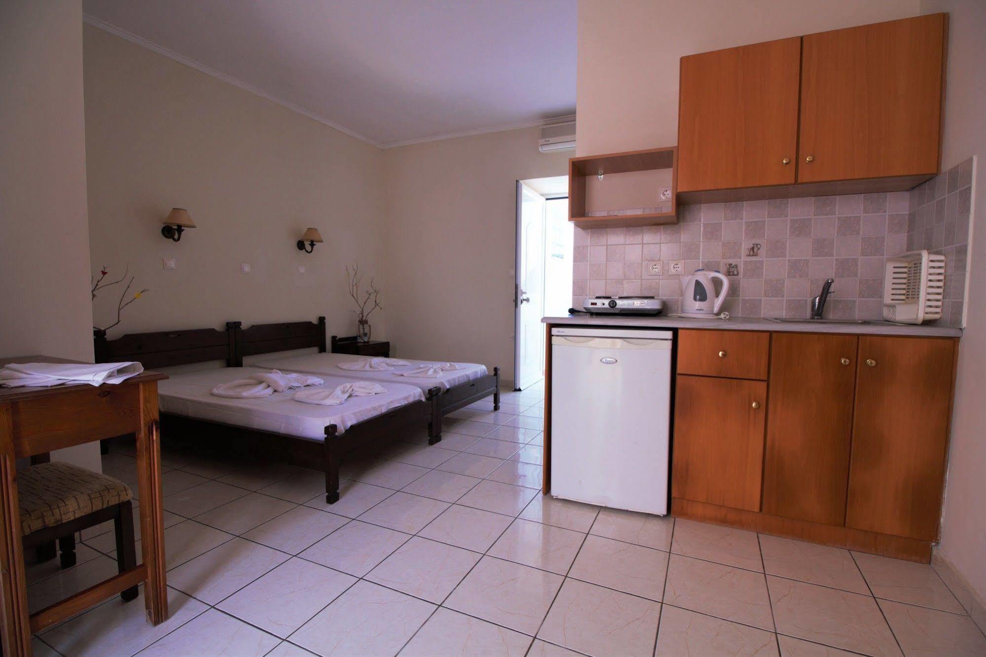 Ampavris Family Apartments Cos Exterior foto